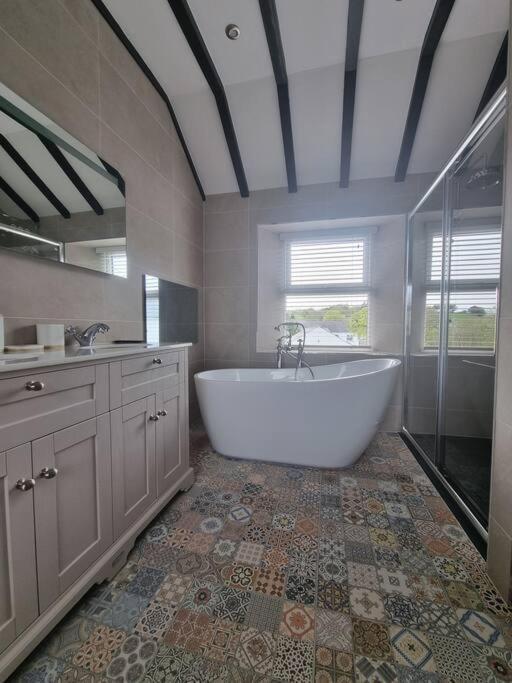 Luxurious Cottage With Hot Tub, Lake District Duddon Екстер'єр фото