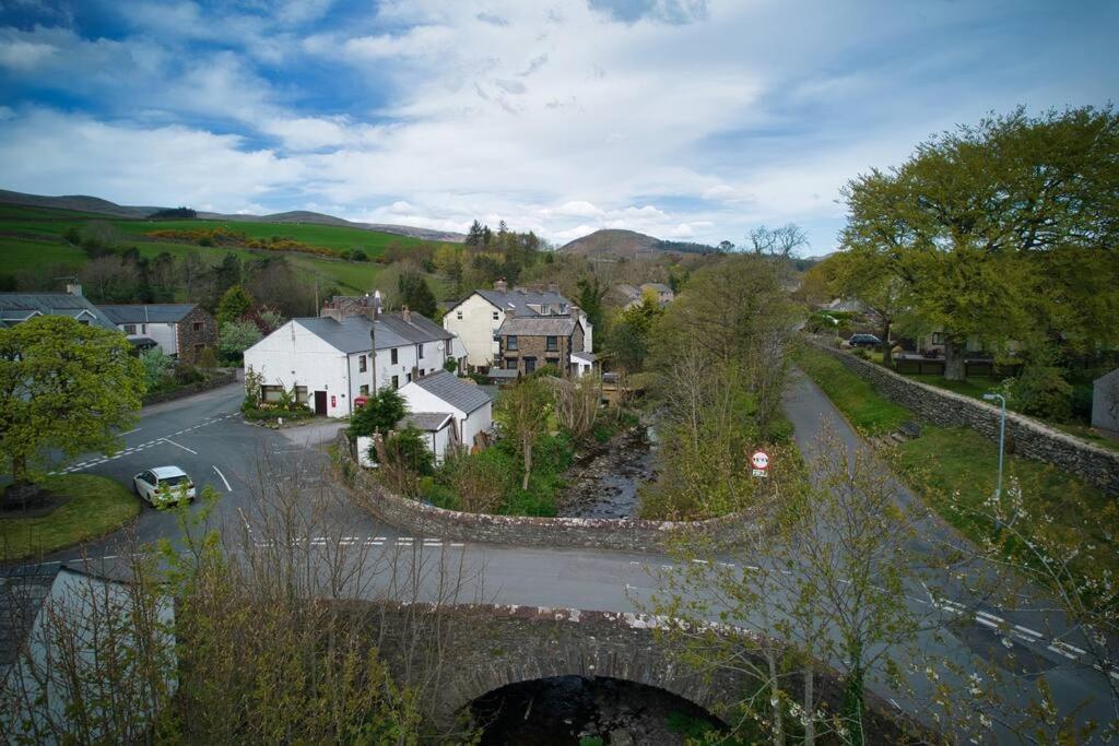 Luxurious Cottage With Hot Tub, Lake District Duddon Екстер'єр фото