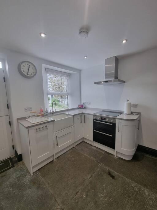 Luxurious Cottage With Hot Tub, Lake District Duddon Екстер'єр фото