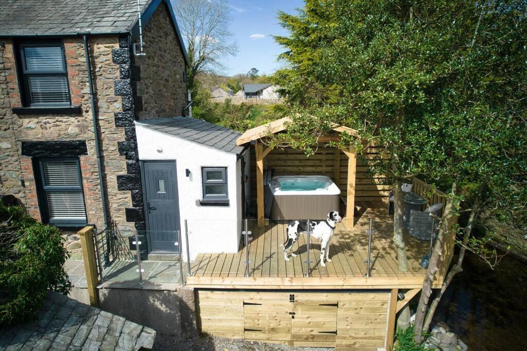 Luxurious Cottage With Hot Tub, Lake District Duddon Екстер'єр фото
