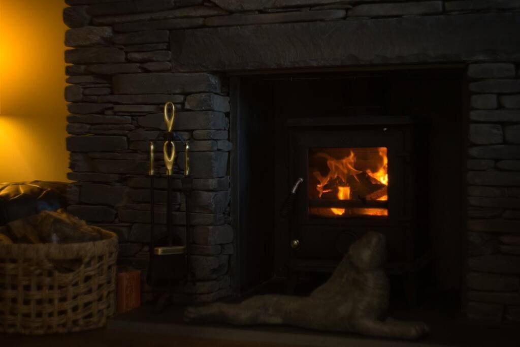 Luxurious Cottage With Hot Tub, Lake District Duddon Екстер'єр фото